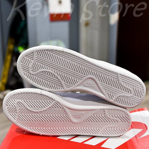 Nike Court‎ Royale 749867-105 Women's  Leather Athletic Trainer Shoes - Picture 8 of 11